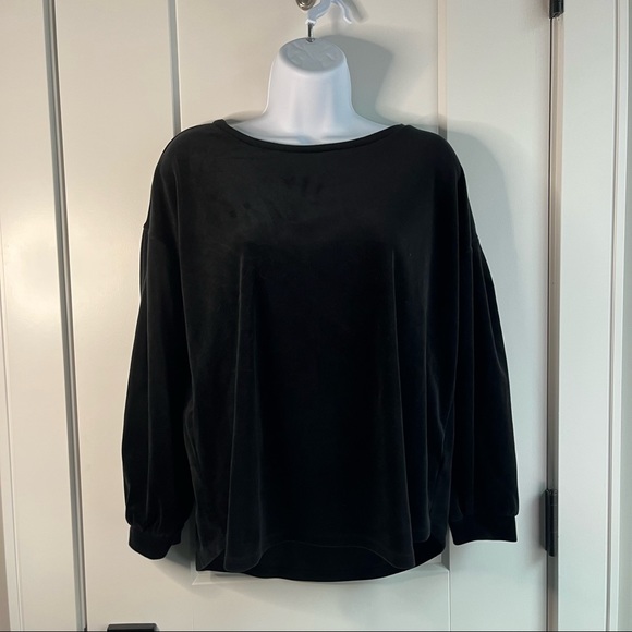 Old Navy // Black Velvet/Velour Soft Balloon Long Sleeve Top - Picture 2 of 7